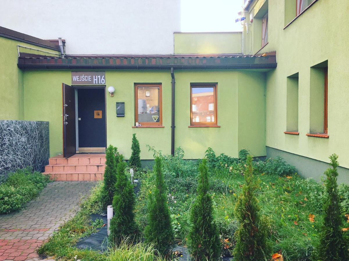 Hostel Wygodne Pokoje H16 Chorzów Exterior foto